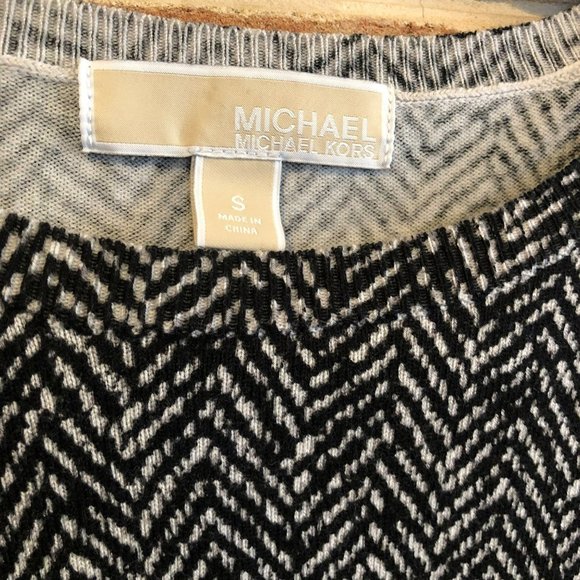 Sz S Michael Kors LS Fit & Flare Black & White Chevron Pattern Dress, Soft Comfo - Picture 3 of 7